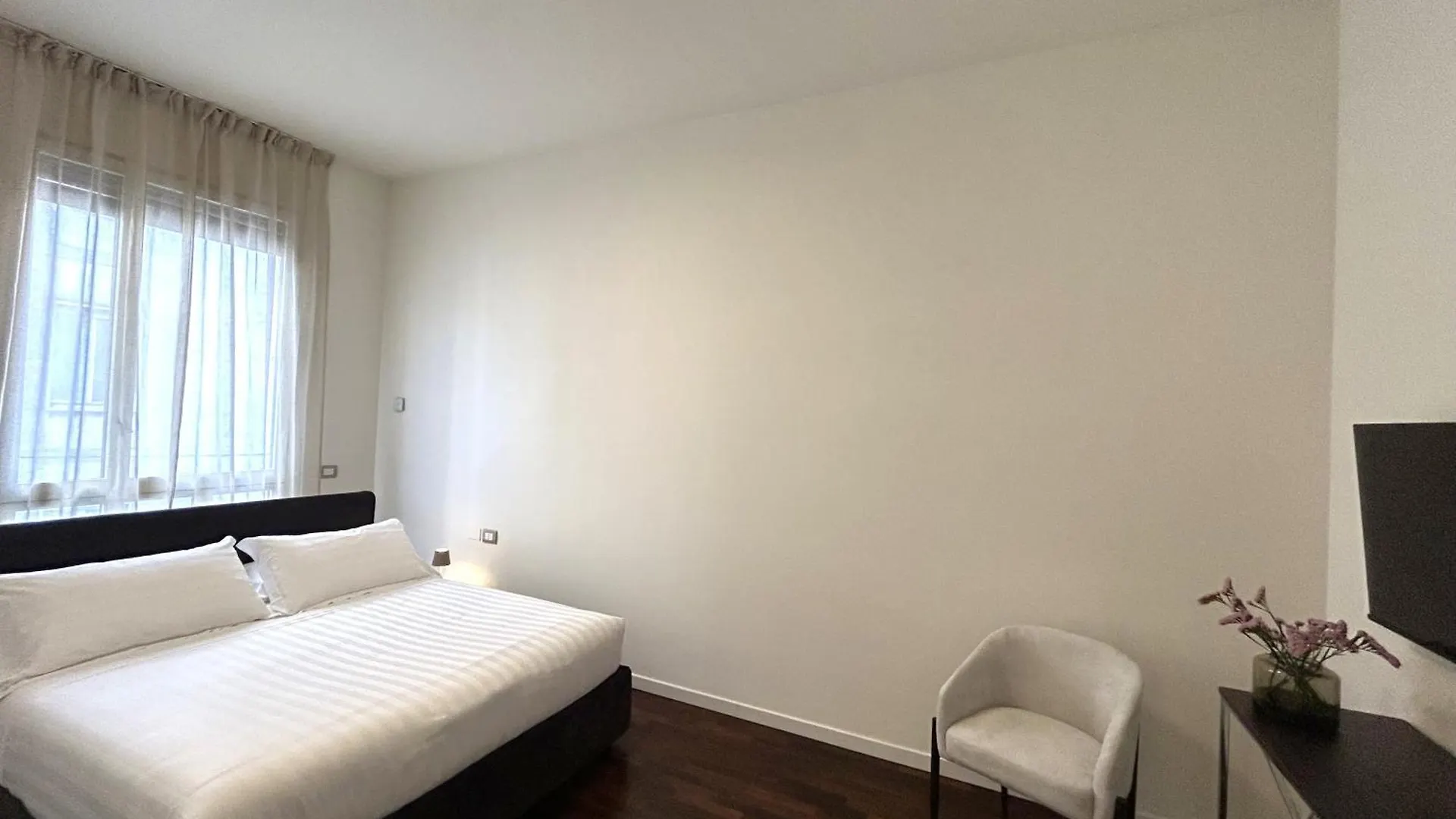 아파트 Fifty Eight Suite Milan Missori Three Bedrooms