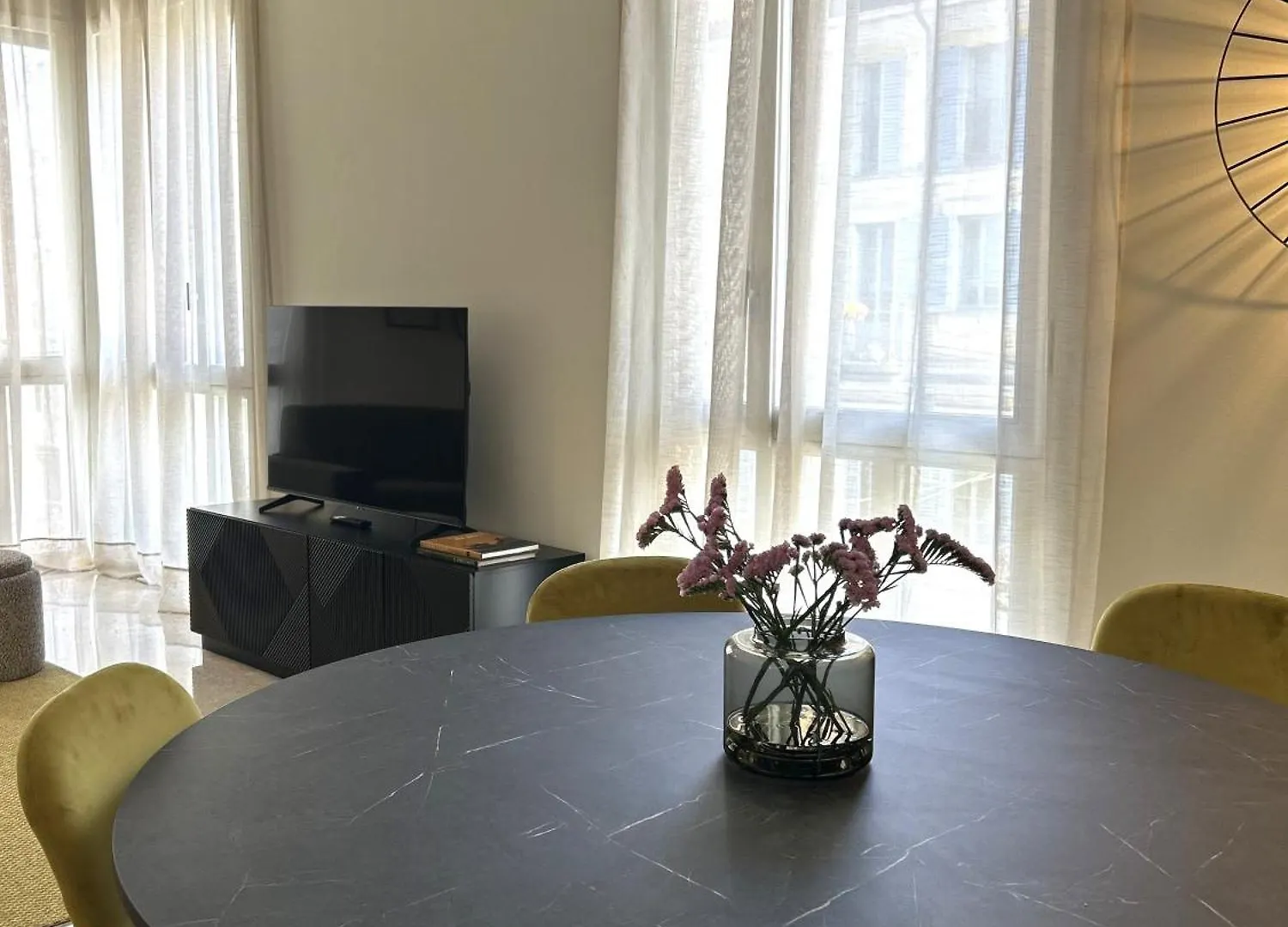 Apartamento Fifty Eight Suite Milan Missori Three Bedrooms Itália